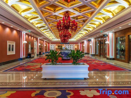 Линьи: Huasheng Jiangquan Hotel & Town