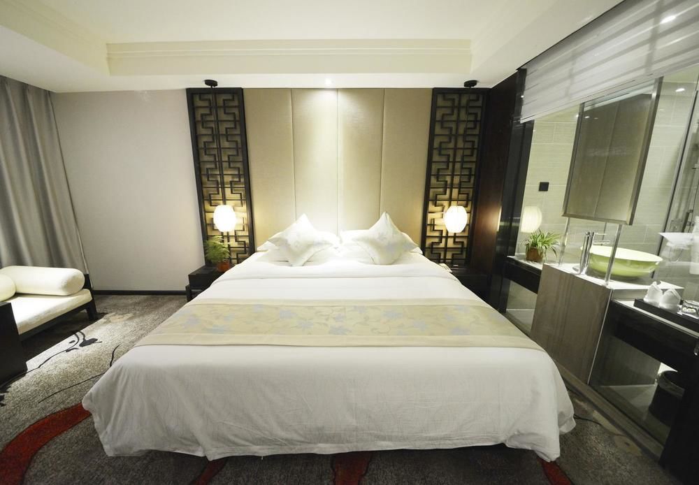 Баошань: Dongfang Xuanyi Holiday Hotel