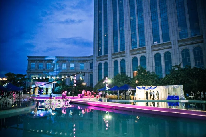 Джиангме: Jiangmen Gladden Hotel