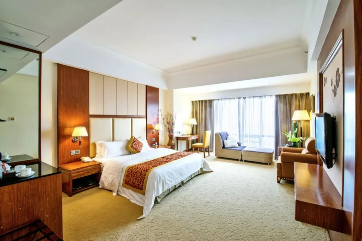 Джиангме: Jiangmen Gladden Hotel