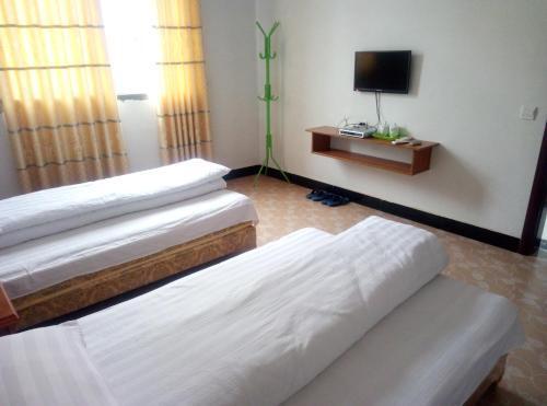 Шанграо: Wuyuan Jiangling Huatian Hostel