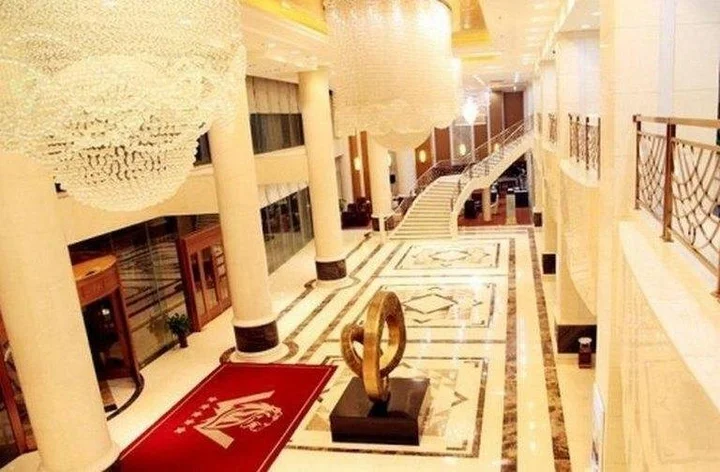 Синтай: Wanfeng Grand Hotel