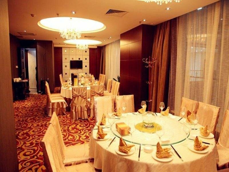 Синтай: Wanfeng Grand Hotel