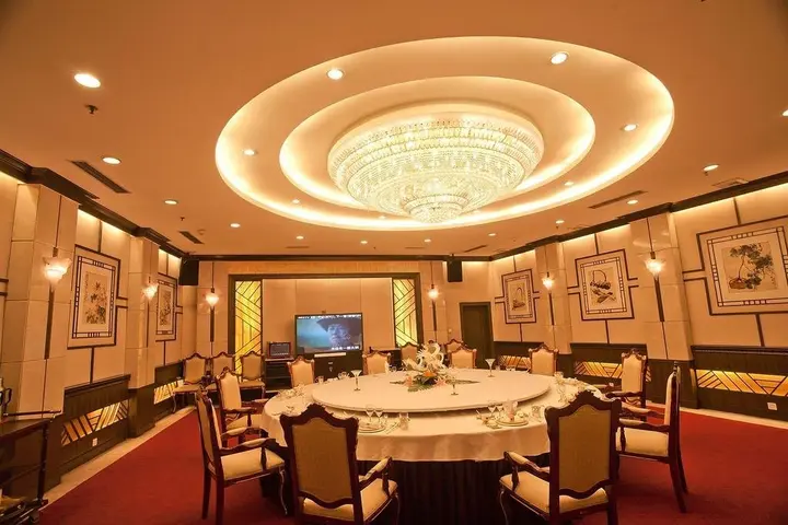 Шэньян: Liaoning Zhengxie