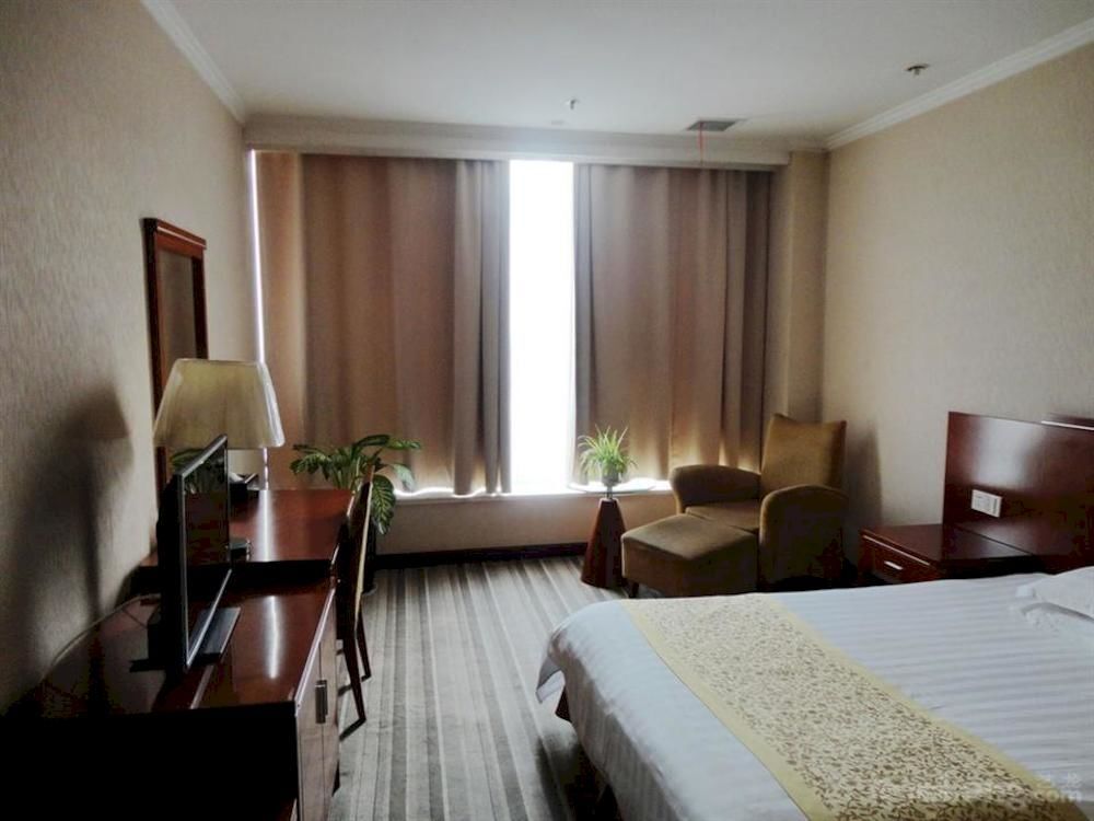 Уси: Golden Palace Hotel