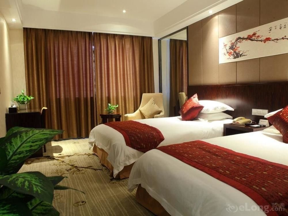 Уси: Golden Palace Hotel
