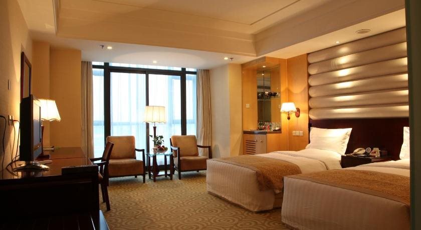 Лянфан: Fucheng International Hotel