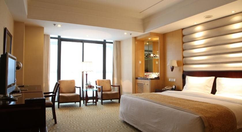Лянфан: Fucheng International Hotel