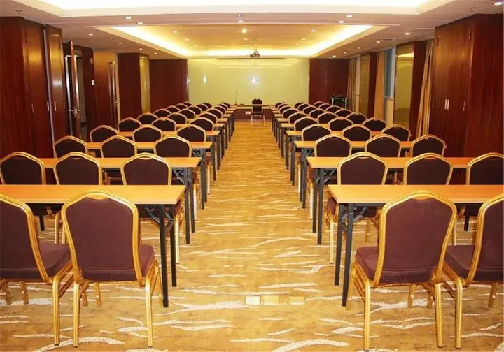 Чэнду: Chengdu Skyworth Southwest Training Center