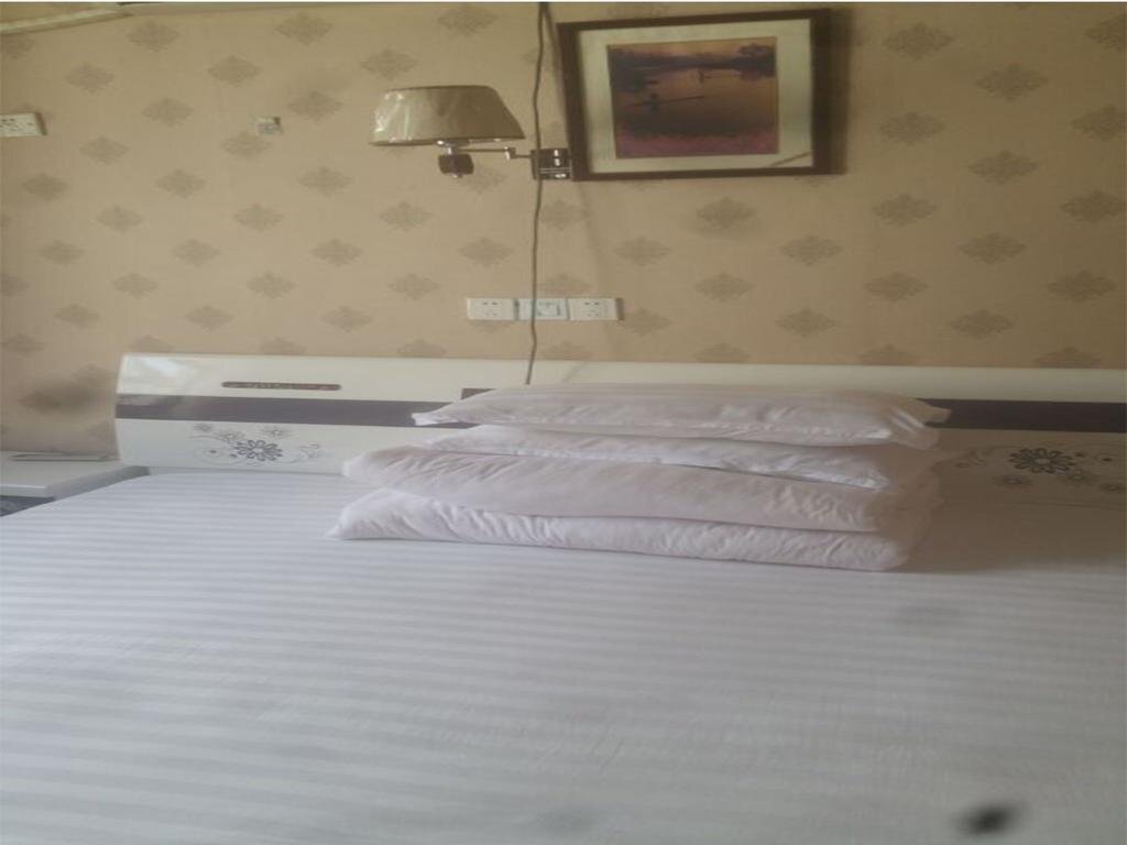 Шанграо: Wuyuan Meihua Hotel