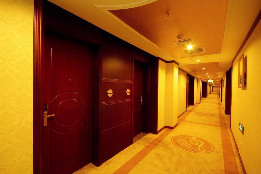 Сямынь: Weiluola Hotel Xiamen