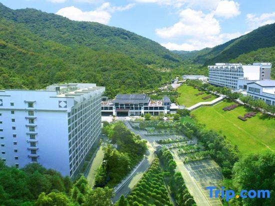 Шаогуань: Xinfeng Utop Spring Primeval Forest Resorts