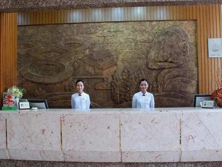 Жангжоу: Overseas Chinese