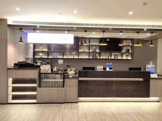 Циндао: Qingdao Yingshi Hotel