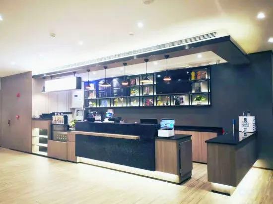 Циндао: Qingdao Yingshi Hotel
