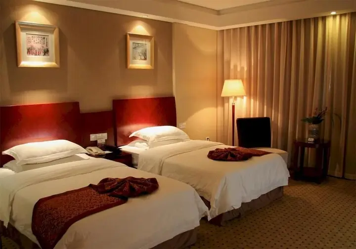 Уси: Jingxi Hotel