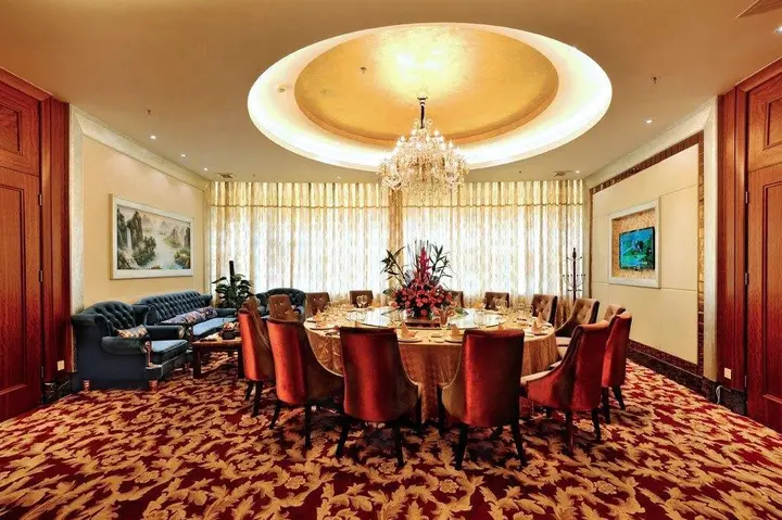 Чжаоцин: Golden Diamond Hotel
