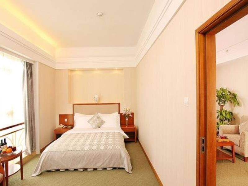 Чанша: Echarm Plus Hotel (Changsha Hongxing Desiqin Plaza)
