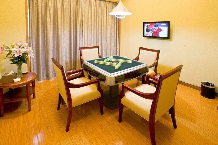 Чанша: Echarm Plus Hotel (Changsha Hongxing Desiqin Plaza)
