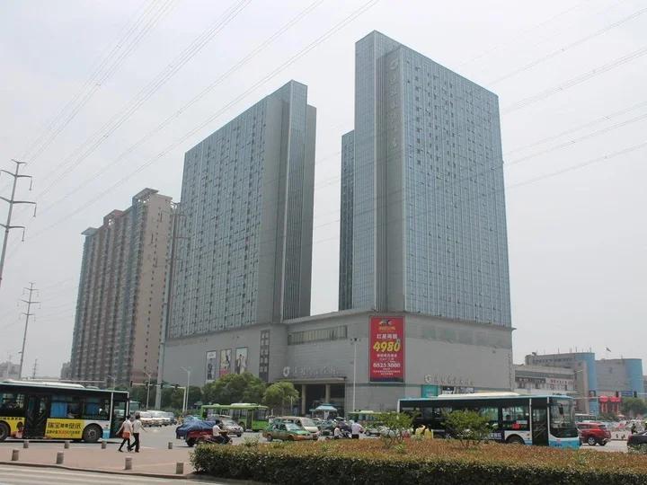 Чанша: Echarm Plus Hotel (Changsha Hongxing Desiqin Plaza)