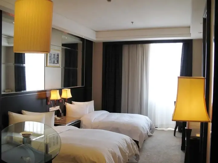Уси: Wuxi Caifu Fortune Grand Canal Hotel