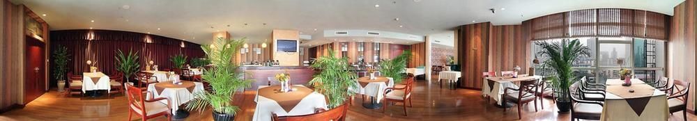 Чунцин: Chongqing Greenway Hotel