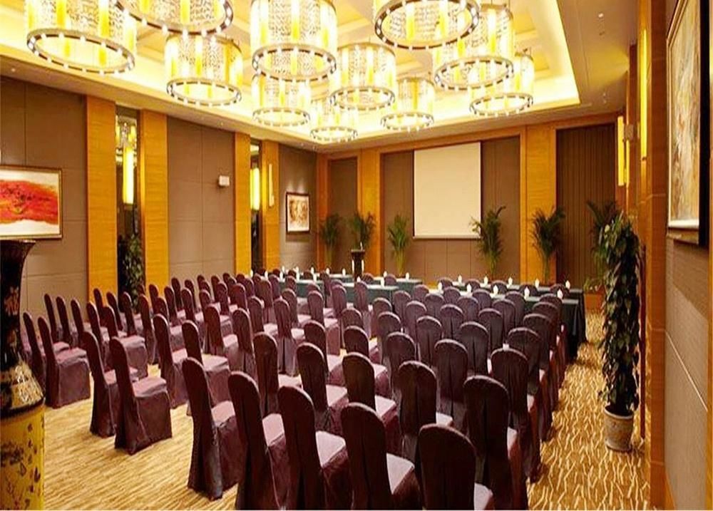 Инкоу: Gold Time Hotel