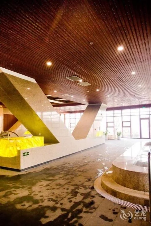 Инкоу: Gold Time Hotel