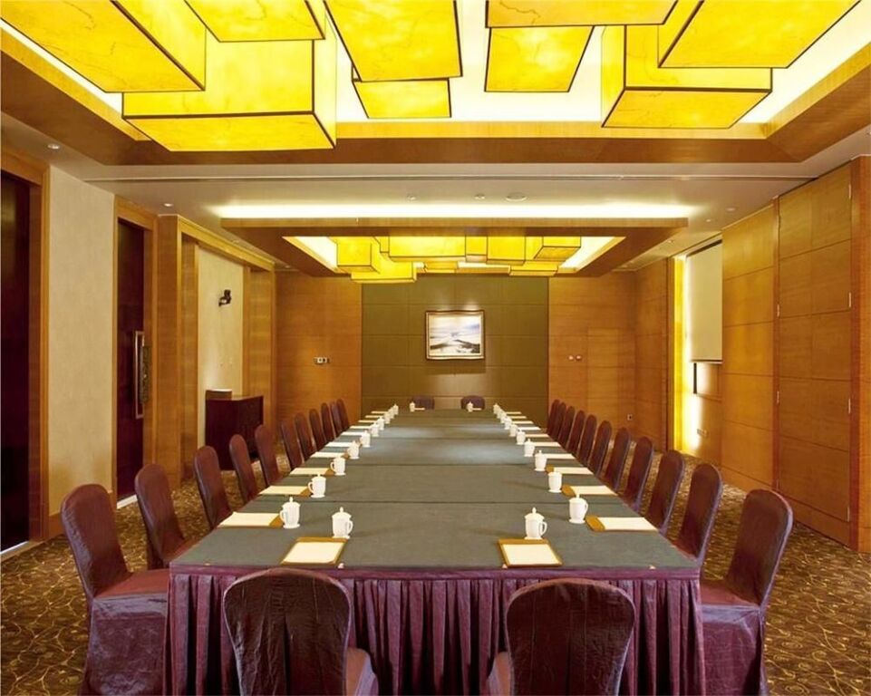 Инкоу: Gold Time Hotel