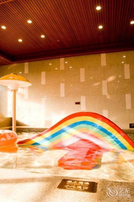 Инкоу: Gold Time Hotel