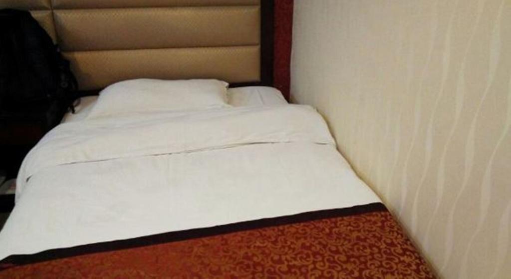 Сяньян: Cailong Express Inn