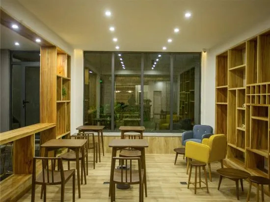Баошань: Heshun Maohong Shanju Inn