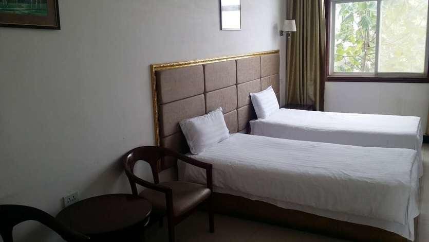 Вэйнань: Shengli Hotel