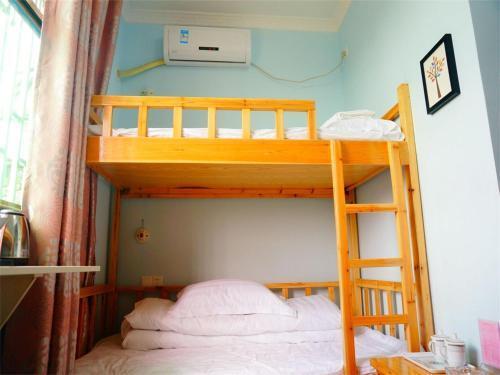 Шанграо: Wuyuan Huatian Youth Hostel