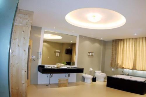 Чжанцзяцзе: Zhuanjiacun Hotel