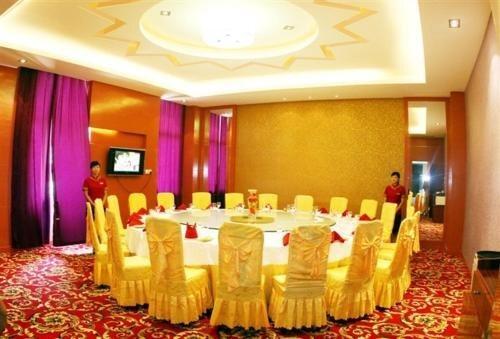 Чжанцзяцзе: Zhuanjiacun Hotel