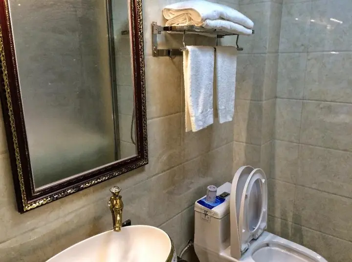 Яань: Changshou Hotel