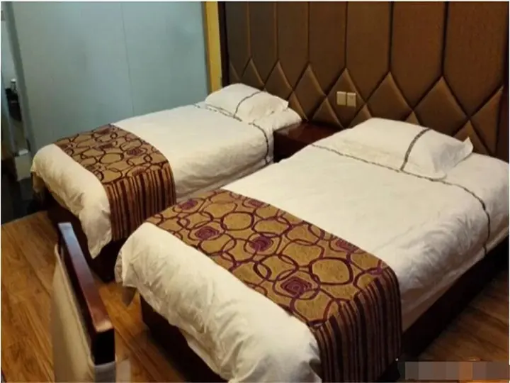 Яань: Changshou Hotel