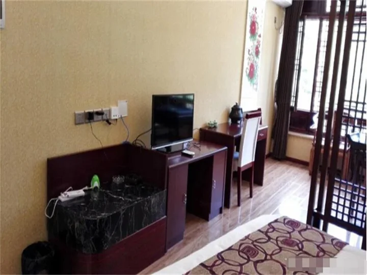 Яань: Changshou Hotel