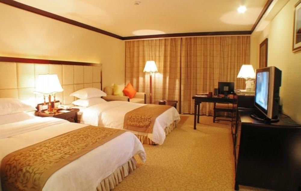 Наньнин: March Flower International Hotel