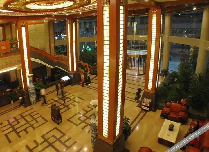 Наньнин: March Flower International Hotel