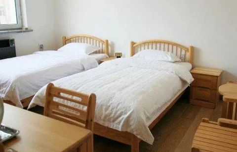 Байшань: Yihe Hotel