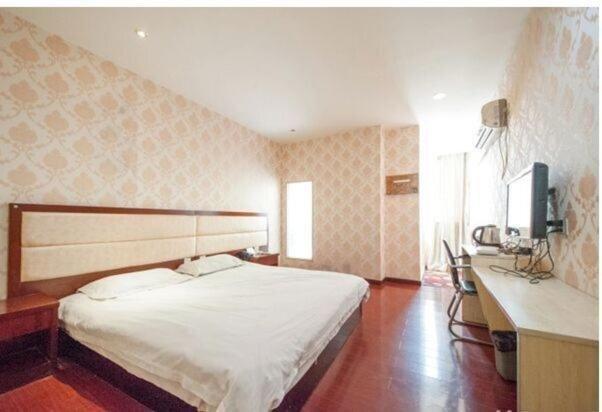 Наньтун: Nantong Bohai Business Hotel