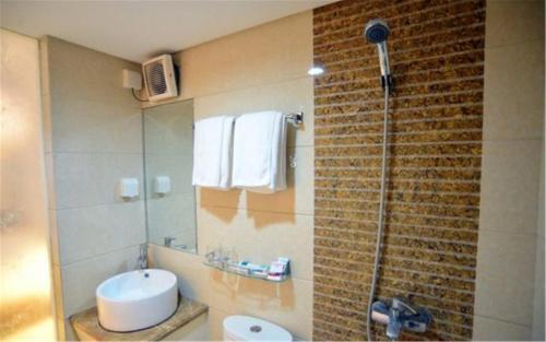 Наньнин: Nanning Qingzhou Rental Apartments