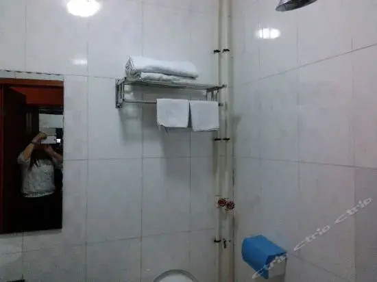Яньань: Luo Chuan Guo Hao Business Inn