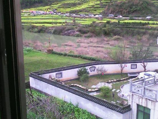 Шанграо: Junyou Inn