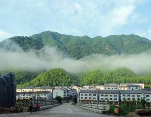 Шанграо: Sanqingshan Yishan Farm Stay