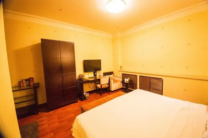 Далянь: Dalian Guohua Holiday Inn