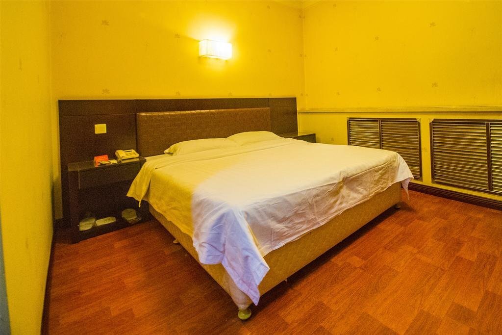 Далянь: Dalian Guohua Holiday Inn