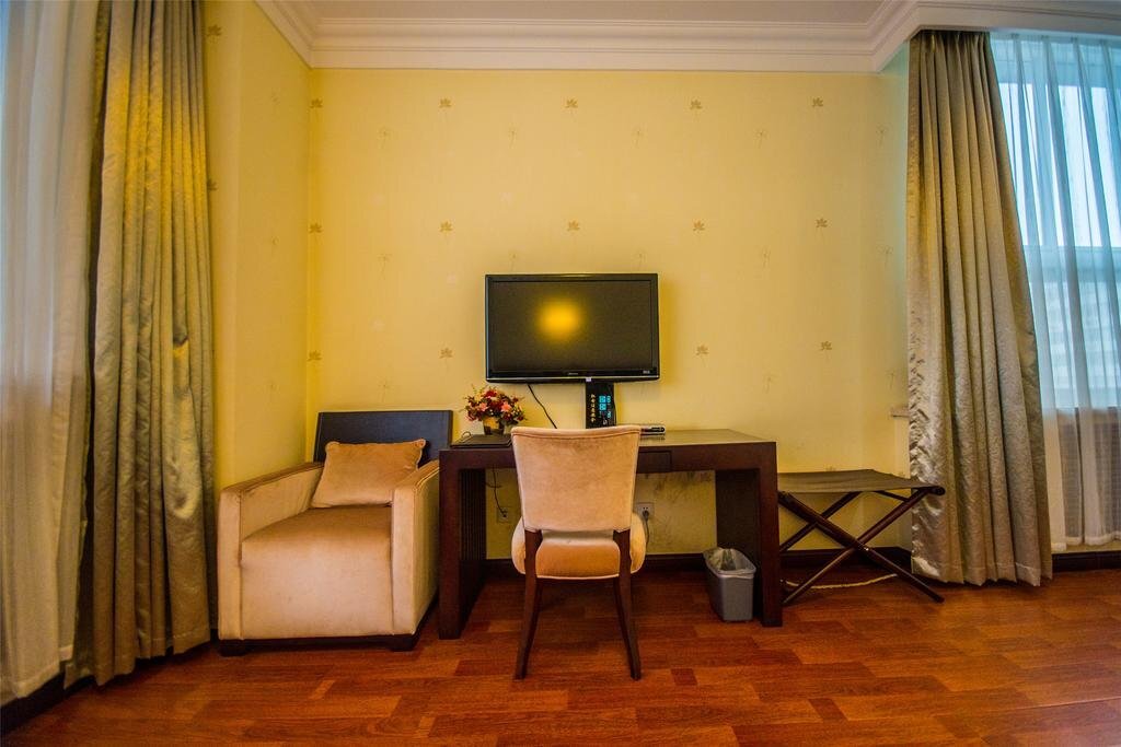 Далянь: Dalian Guohua Holiday Inn